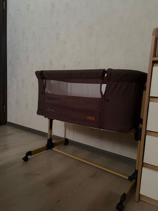 Детская кроватка от kikkaboo