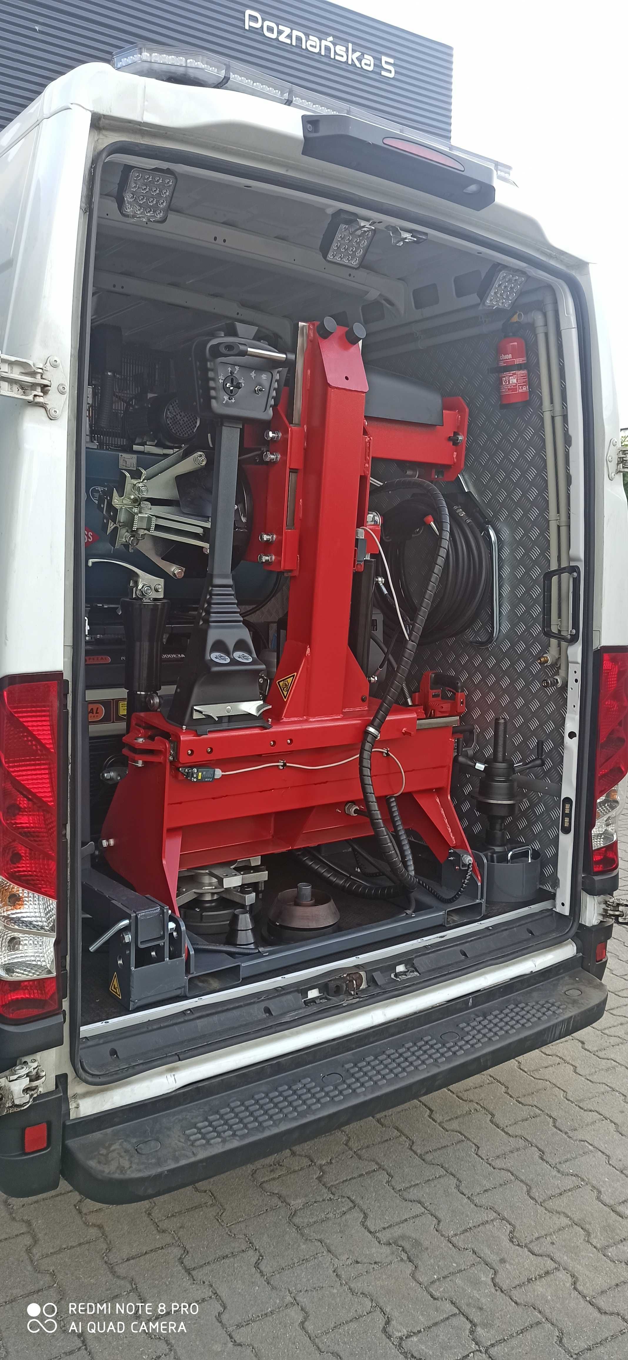 Mobilny Serwis Opon ciężarowy /zabudowa + wyposażenie /producent