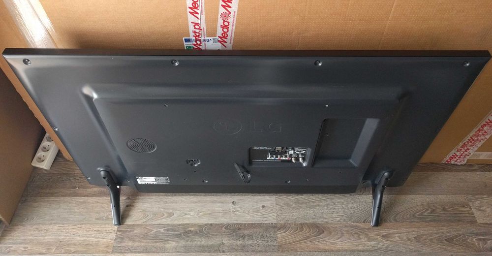 Telewizor LG uszkodzony