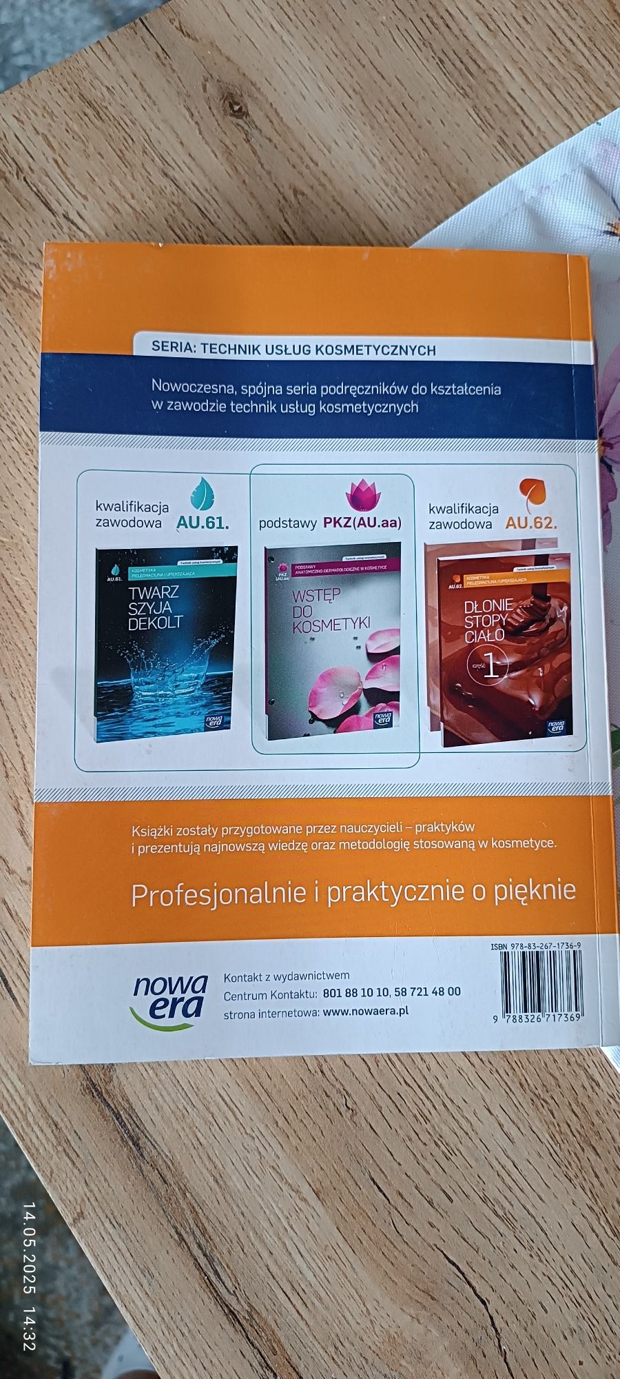 Kosmetyka. Dłonie stopy ciało cześć 1. Podręcznik kosmetologia