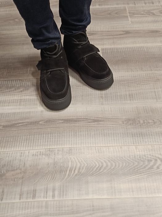 Ботинки натуральний замш чорні