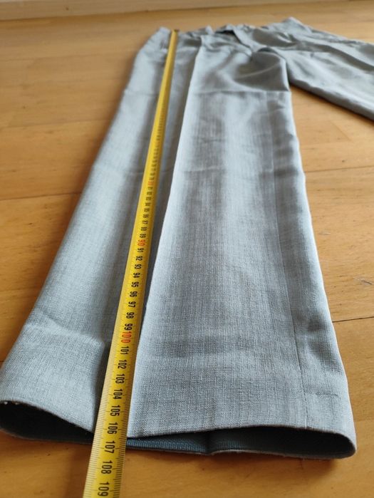 Wełniane spodnie garniturowe r.M