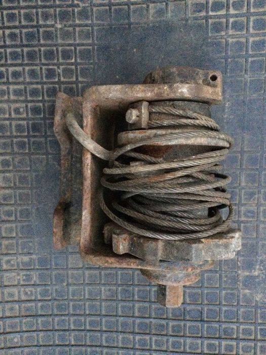 Лебідка запасного колеса,запаски