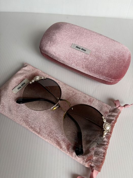 Óculos de Sol Miu Miu