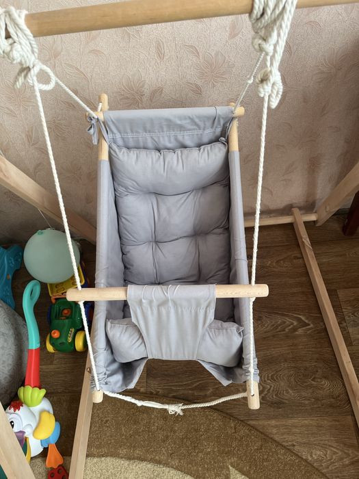 Гойдалка для діток