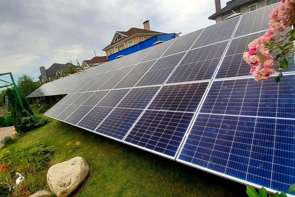 Монтаж сонячних панелей інвертора систем резервного живлення