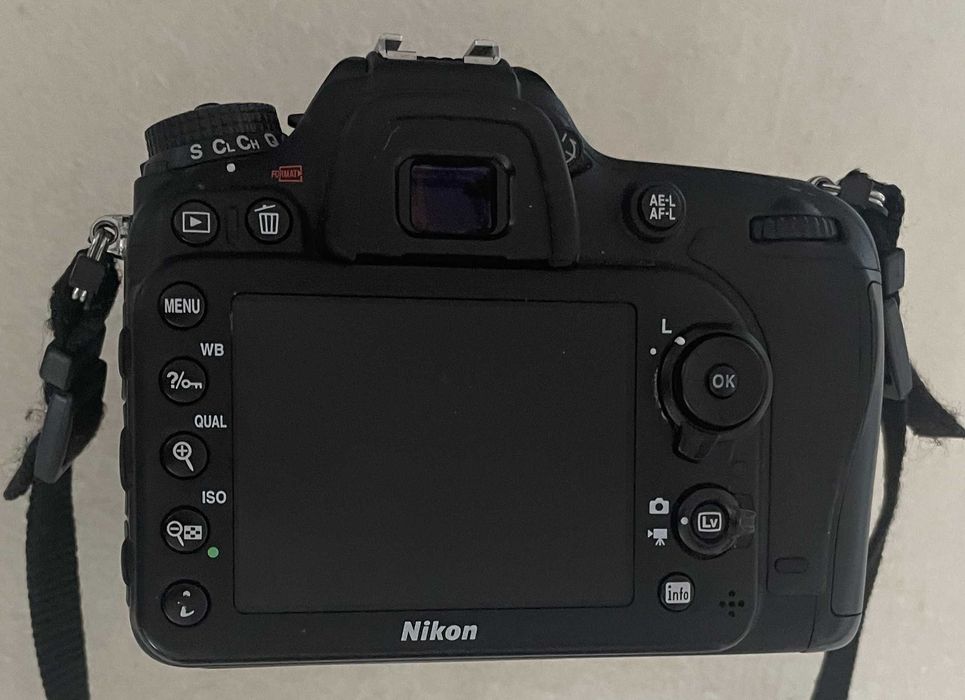 Nikon D7200 - Corpo
