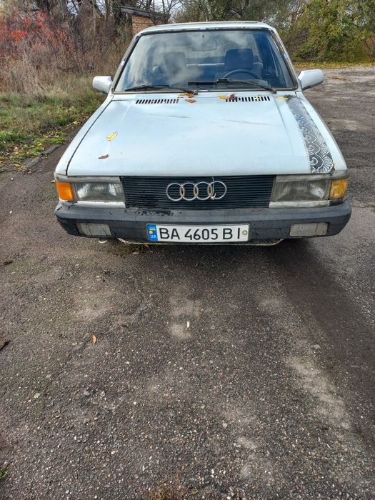 Автомобіль Ауді 80 б2