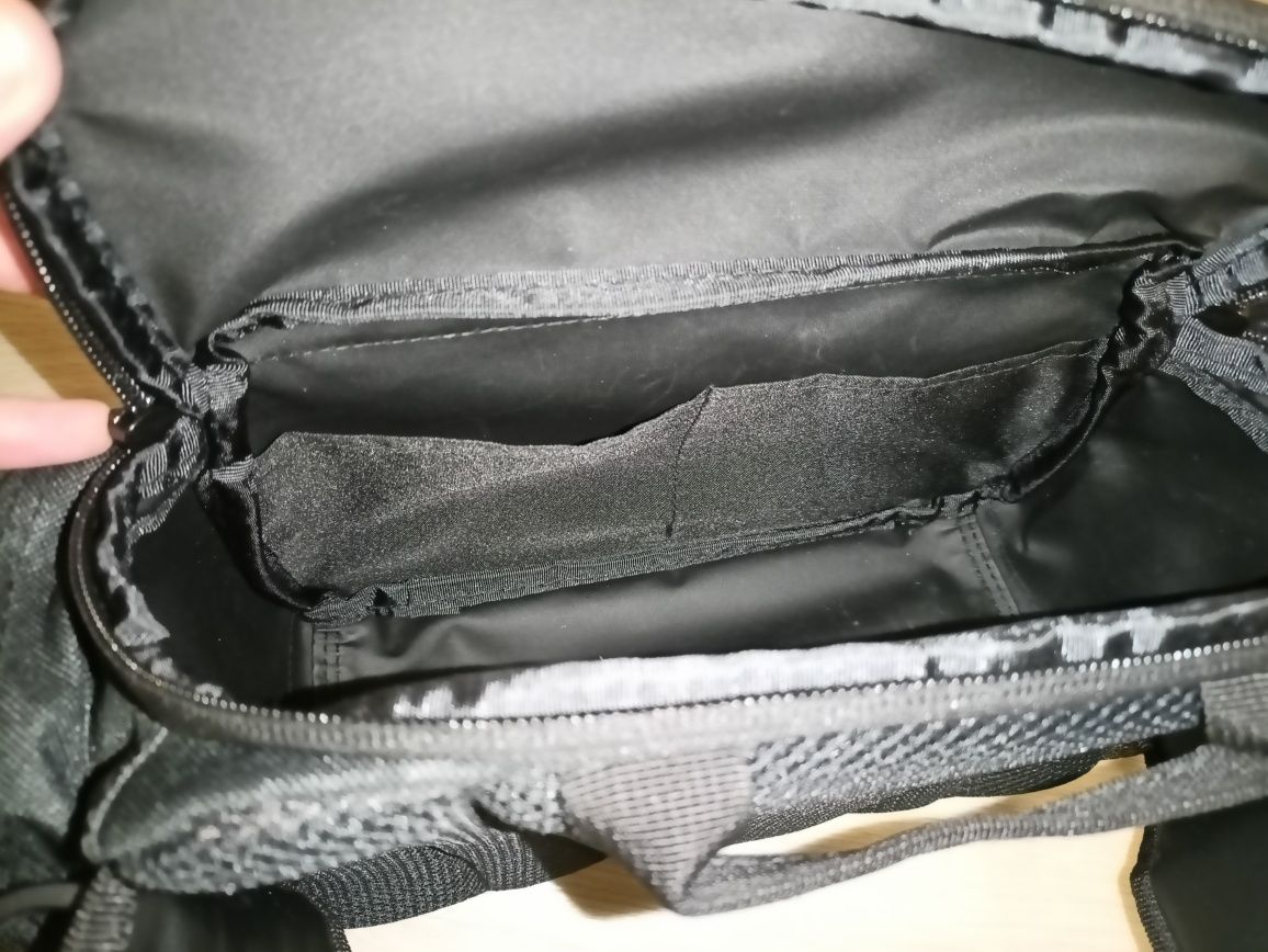 Сумка поясна Daiwa Hip Bag LT (C) (D)