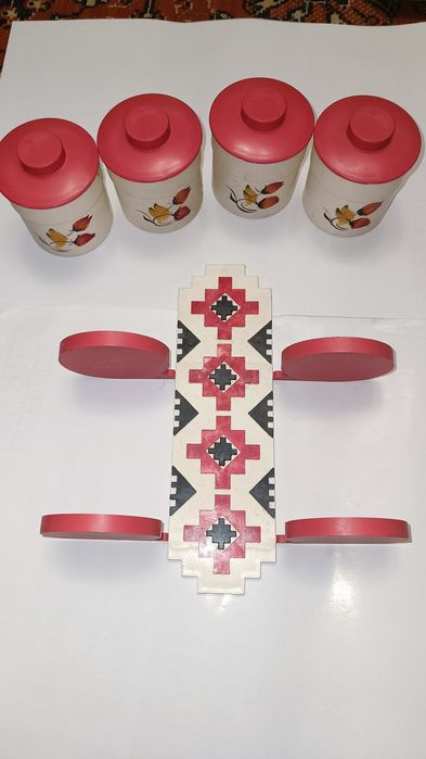 полка для специй, винтаж, полка, баночки для сыпучих