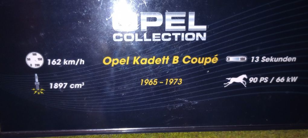 Model Opel Kadett B Coupe skala 1:43