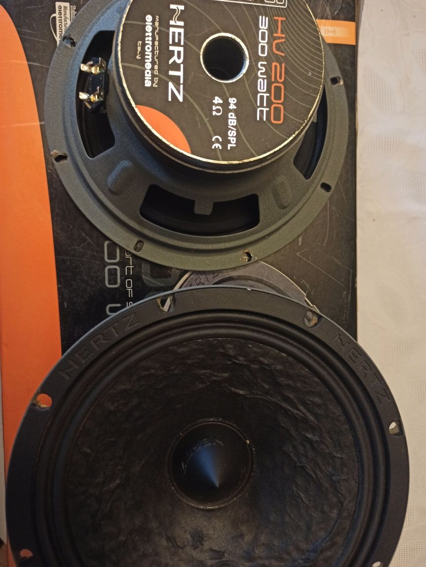 Hertz hv 200 mid woofer 150 RMS 4 ohm.