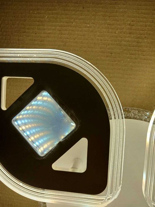 Люстра світлодіодна акрилова V K29028-4+1 з пультом