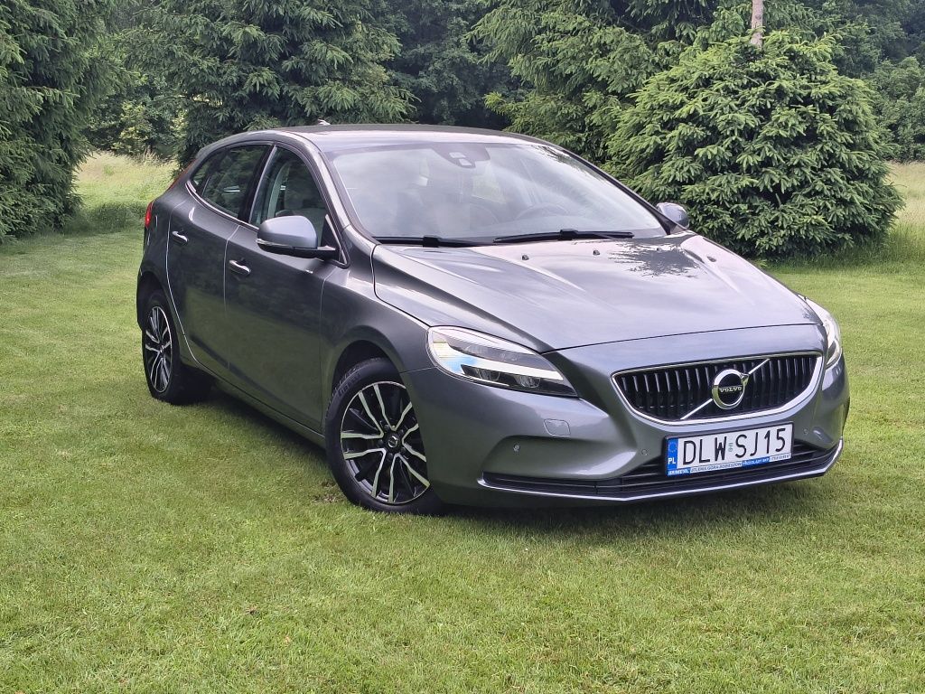 Volvo V40 2.0D D2 /automat/