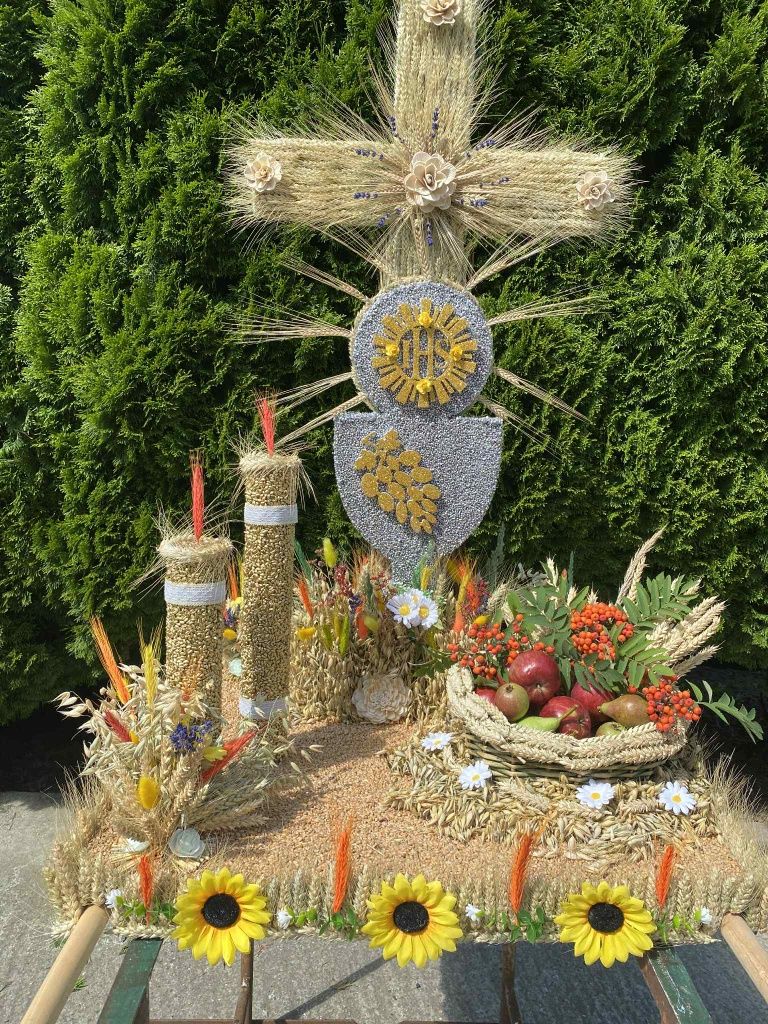 NOWY Wieniec dożynkowy z tegorocznych zbóż