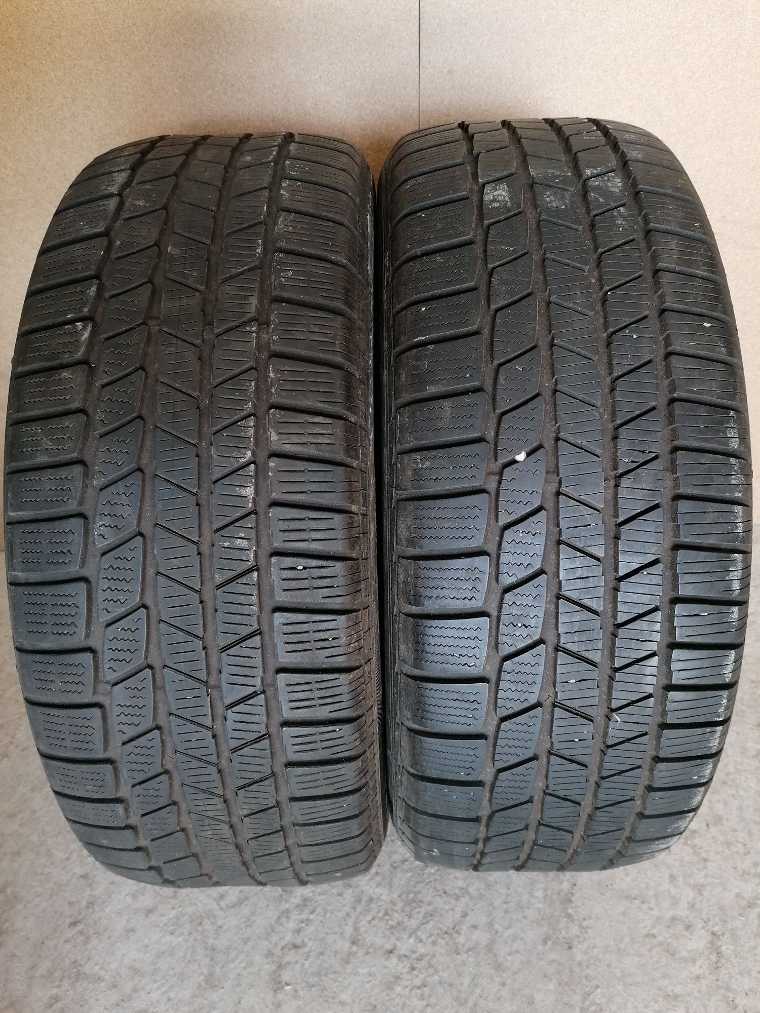 2x235/55 R18 Continental zimowe