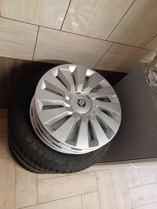 Koła opony felgi kpl Semperit 205/55R16 Skoda Octavia III 3 kołpaki