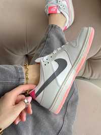 Жіночі кросівки Nike SB Dunk Pink Puck