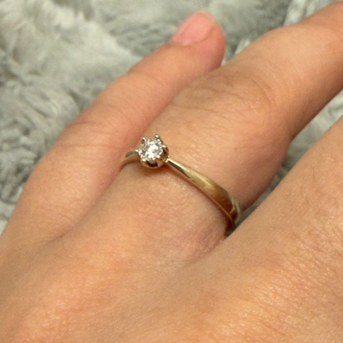 Pierścionek zaręczynowy Apart 585