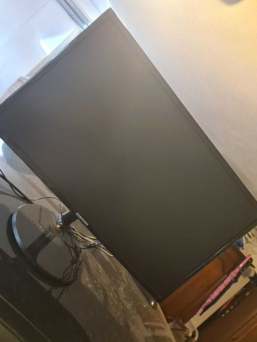 Monitor Samsung LS24F350FHUXEN 24" LED