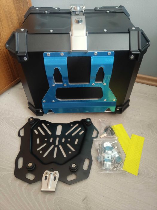 ALUMINIOWY kufer motocyklowy centralny CZARNY 45L uniwersalny + PŁYTA