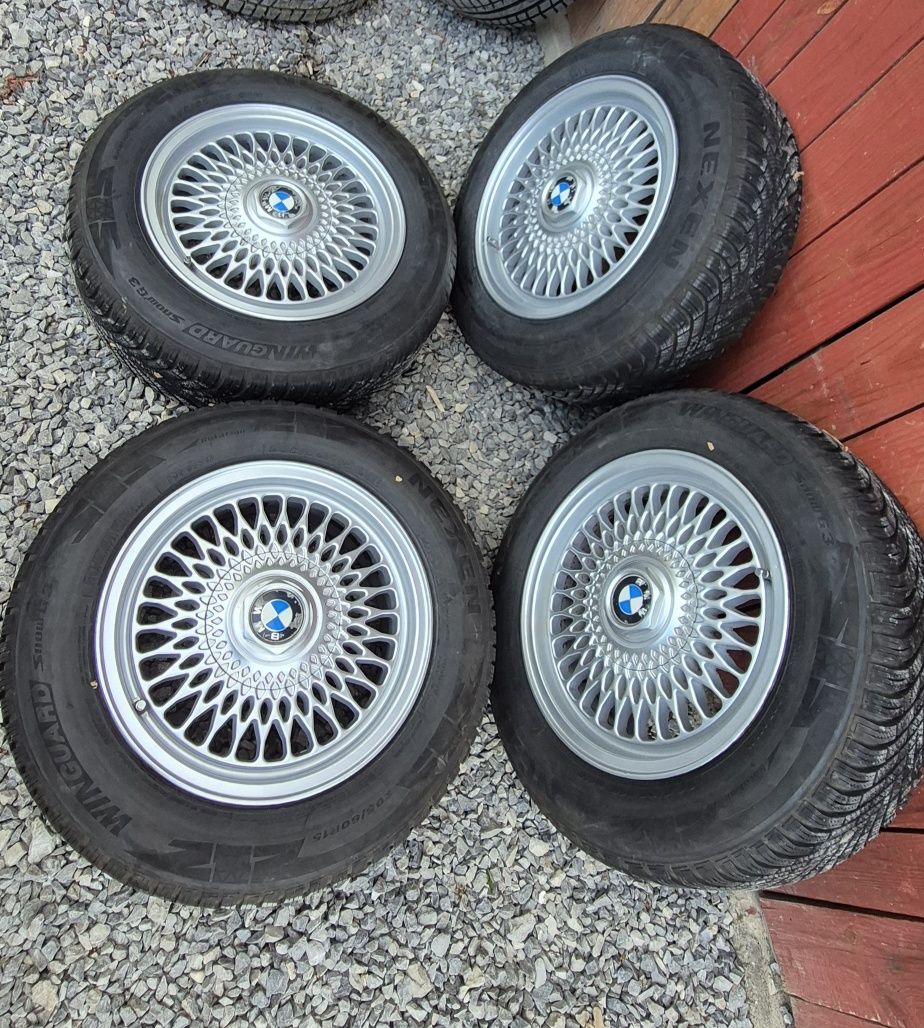 Sprzedam bardzo ładny komplet Kół BMW wzór BBS 15" Styling 17