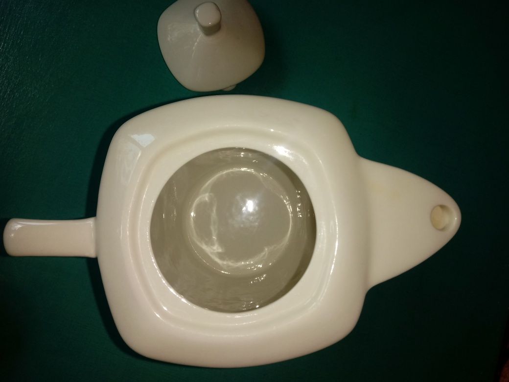 Porcelanowy dzbanek Domexa; 20cm wysokości