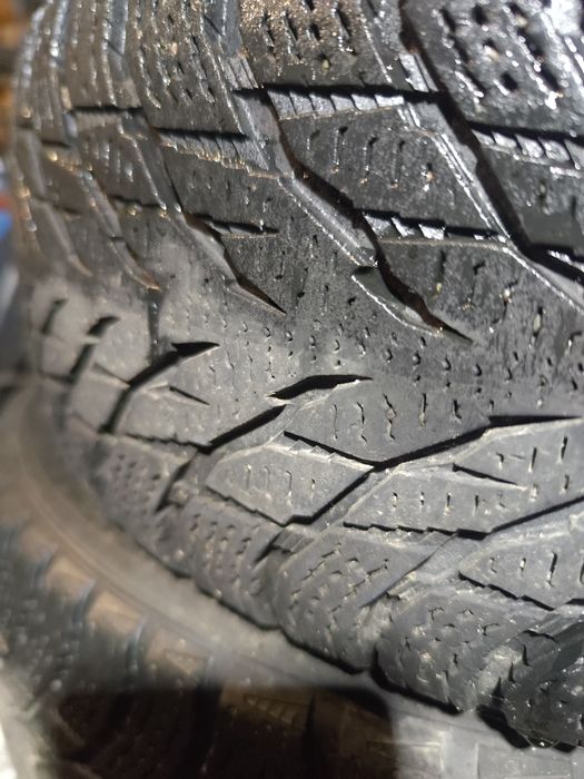 Зимние шины 185/65/15
