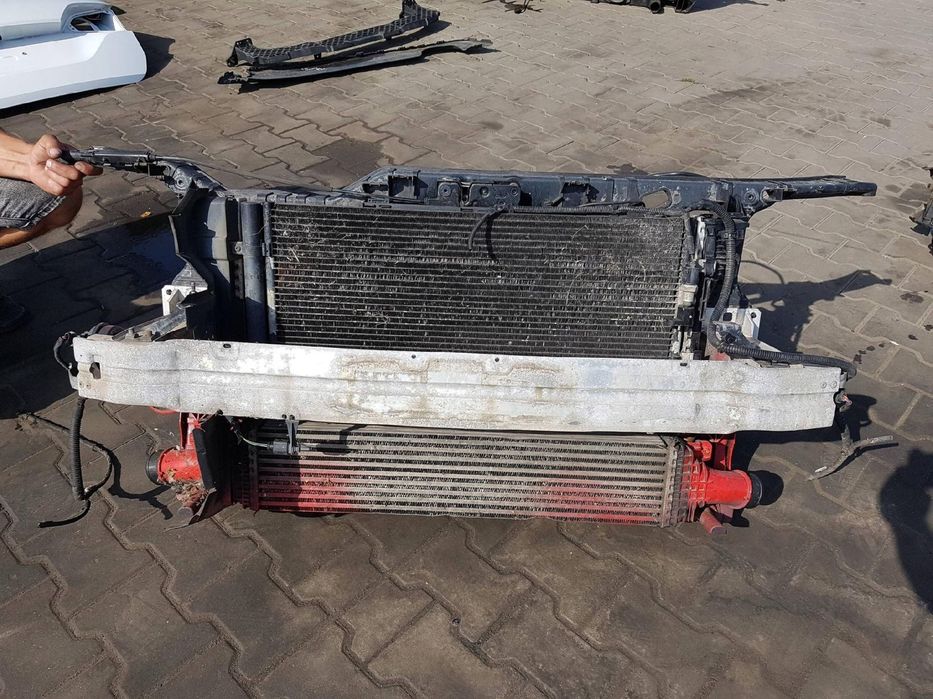 AUDI A4 B8 08-11r 2.0 TDI PAS PRZEDNI CHŁODNICE WENTYLATORY MANUAL