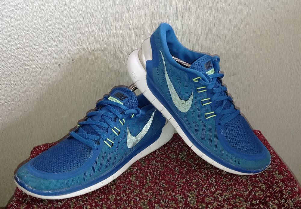 Кросівки фірми Nike 44 розміру