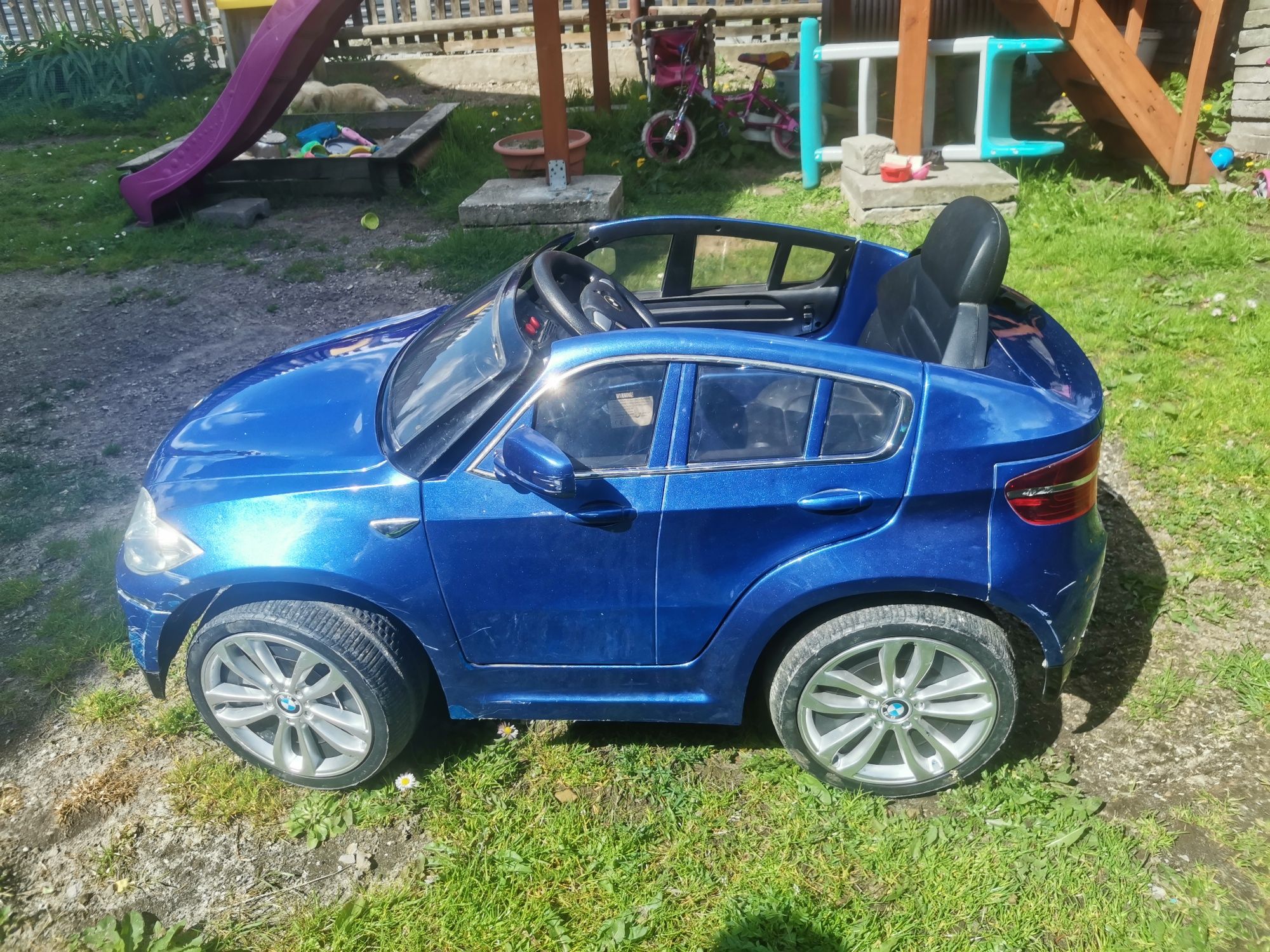 Samochod elektryczny BMW X6