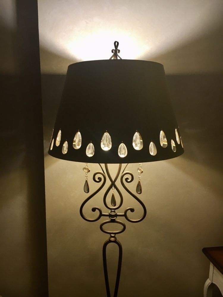 Торшер ( США ) напольный светильник, напольная лампа