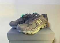 New balance 2002r