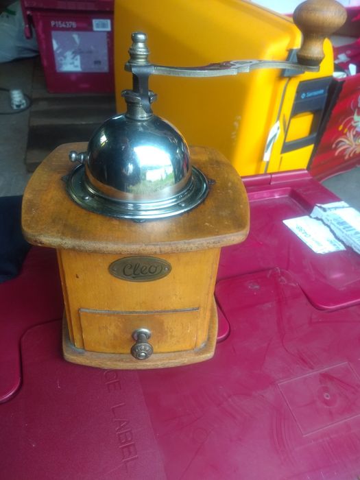 Stary młynek do kawy , pieprzu