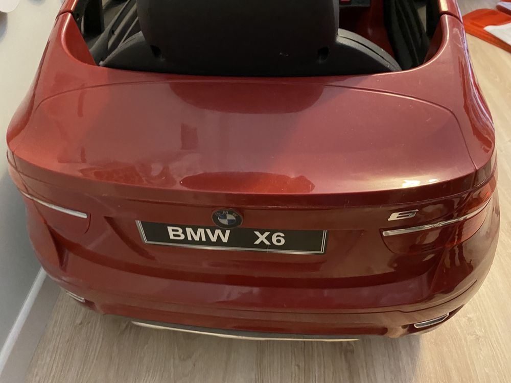 Carro BMW eletrico para criança