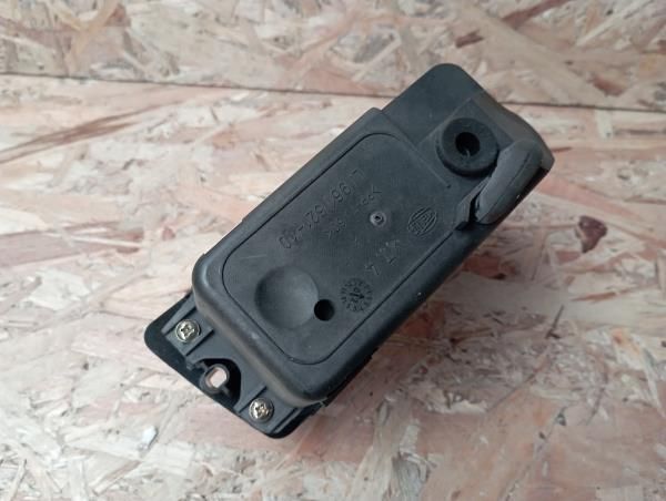 Farol nevoeiro frente esquerdo SEAT Toledo I (1L)