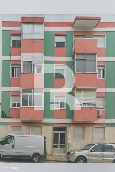 Apartamento T3 Remodelado na Damaia