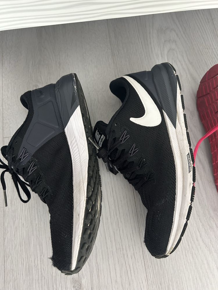Tres pares de tenis