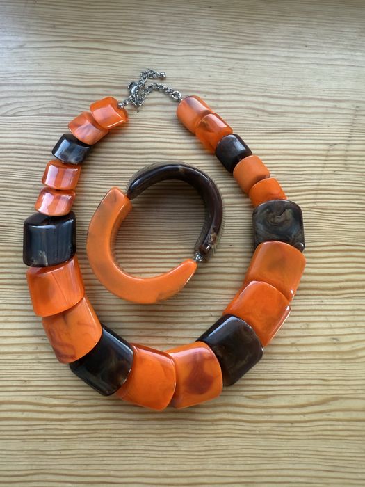 Naczyjnik i bransoletka z masy blastycznej