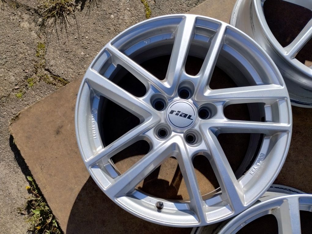 Felgi alu niemieckie 7x17 ET45  5x112 VW Golf V VI Passat Touran