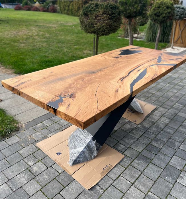 Stół do jadalni do salonu drewniany monolit dąb i żywica epoksydowa