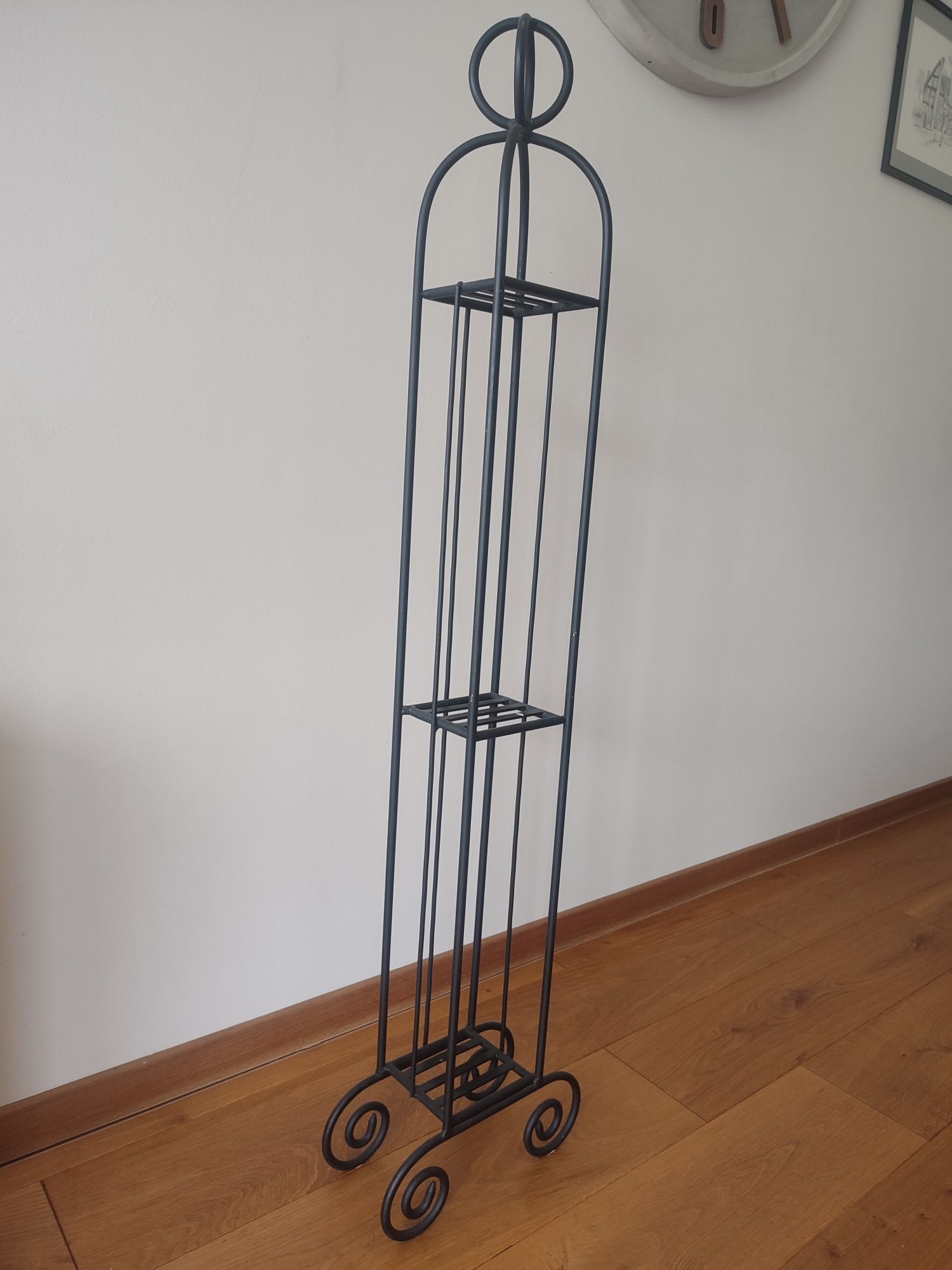 Stojak metalowy czarny