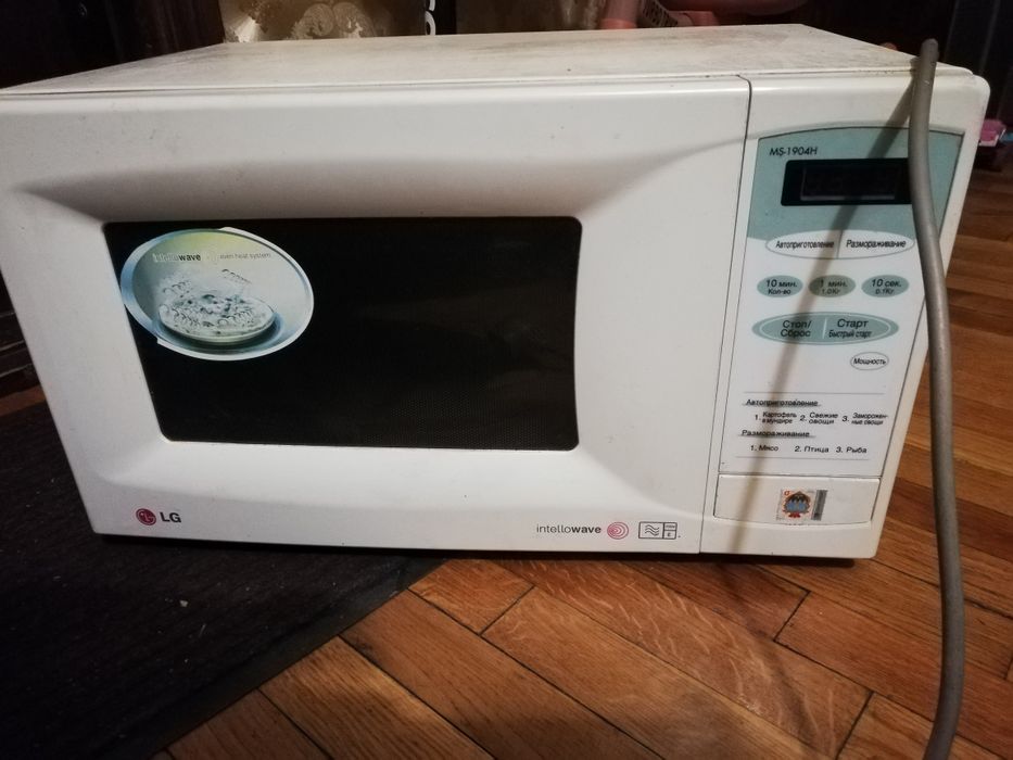 Микроволновка LG.