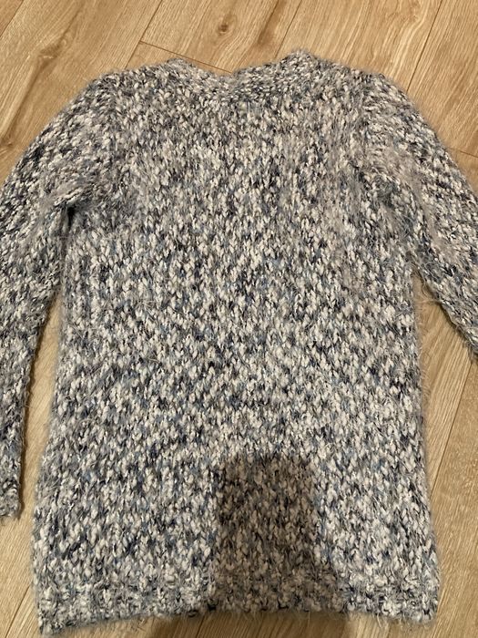 Swetr o rozmiarze 134