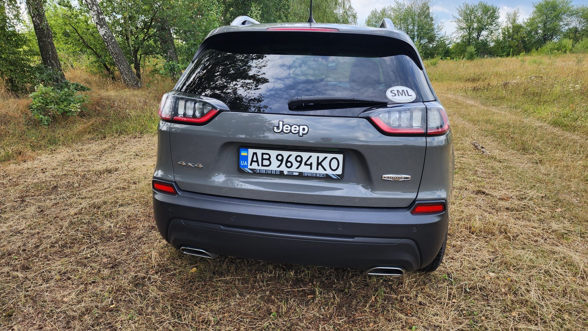 Jeep Cherokee 2019 latitude plus 3,2 4*4 gray