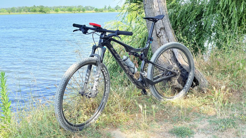 Coluer Stake carbono