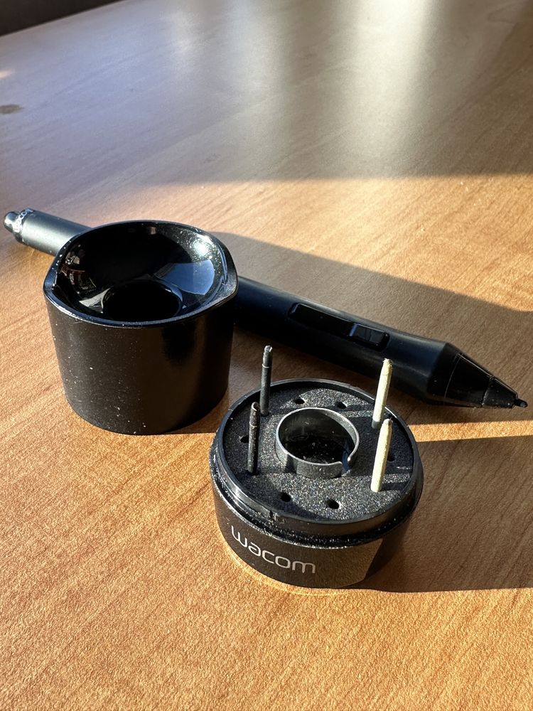 Графічний планшет Wacom Intuos4 PTK-640