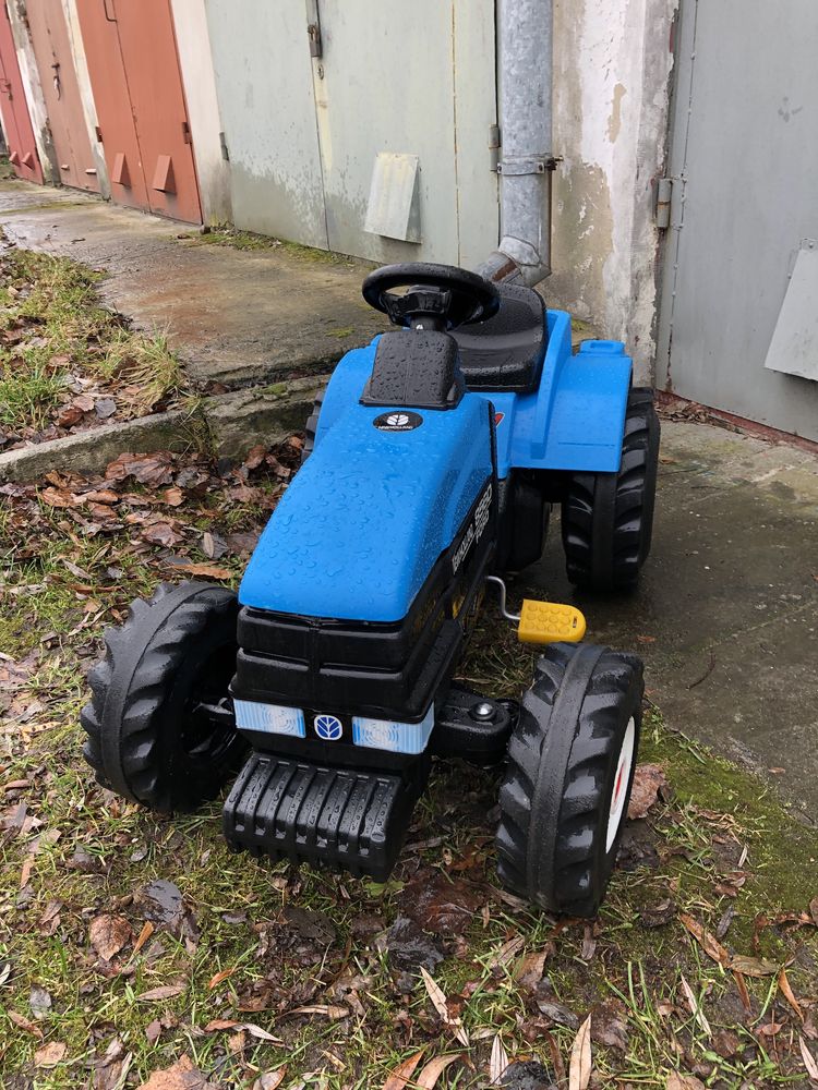 Traktorek new holland ford zabawka z przyczepką