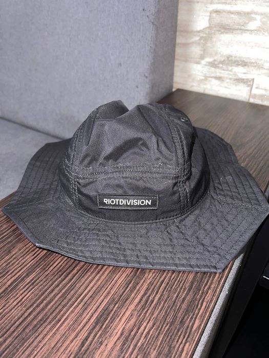 Панама Riot Division черная