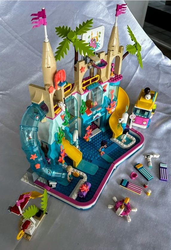 LEGO Friends " Zjeżdżalnia - basen" Nr 41430